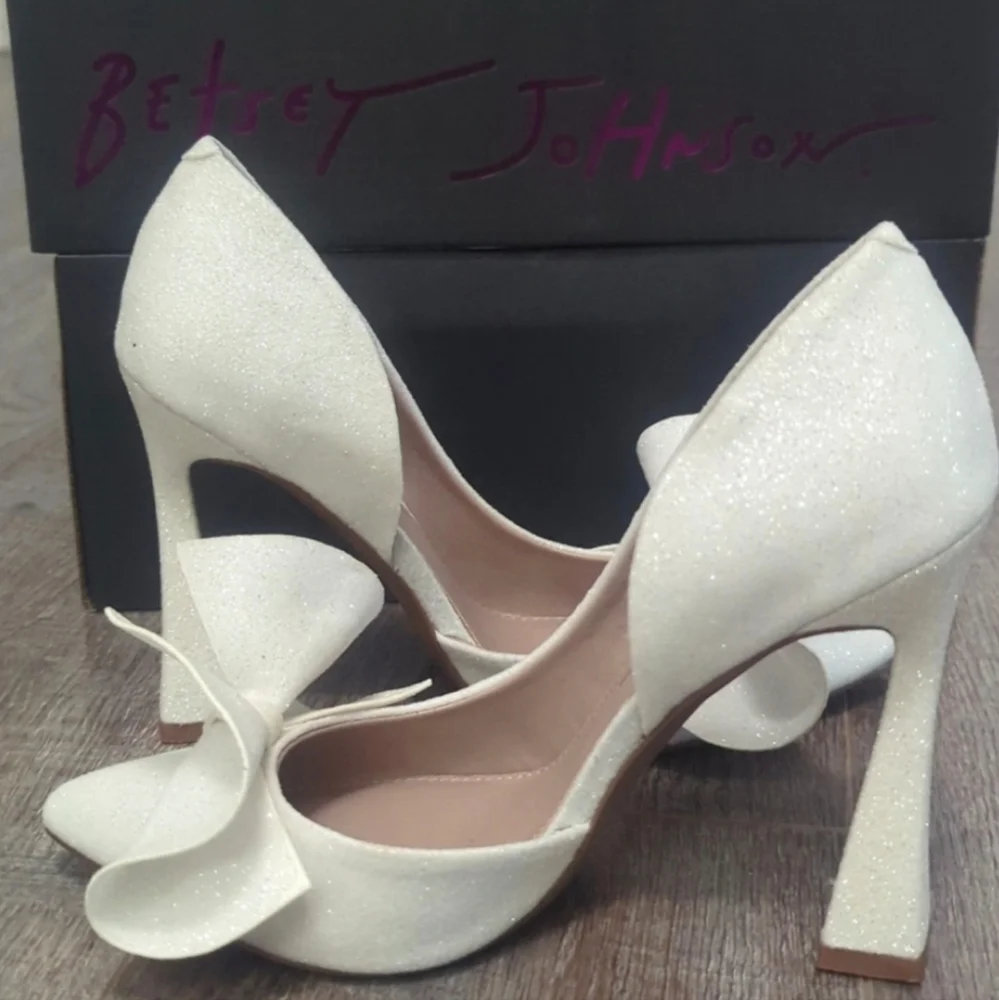 Betsey Johnson Nobble Sparkle Glitter Pumps Womens Size 7